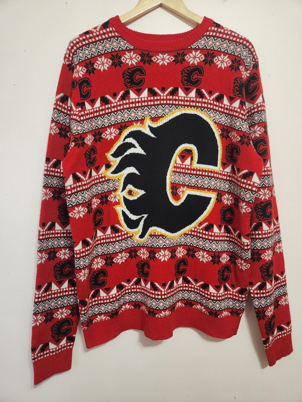 NHL Official Calgary Flames Ugly Christmas Sweater Festive Holiday Pullover XL